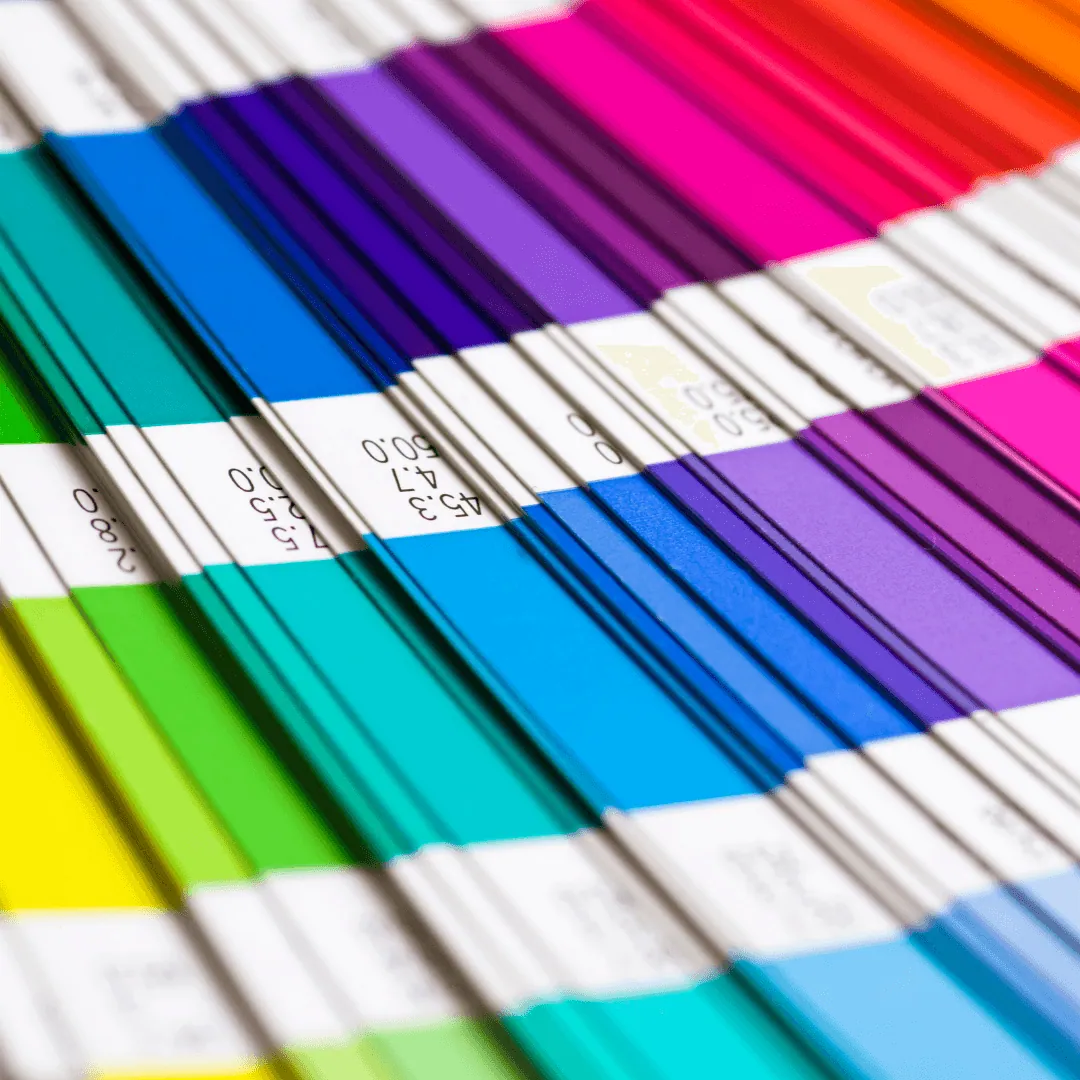 Wird „Future Dusk" die Farbe des Jahres 2025? Pantone und Farben in der Kosmetikindustrie.